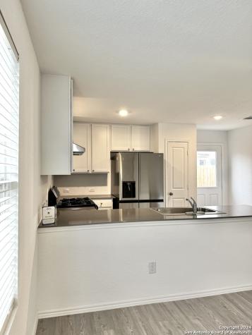 9208 James Bowie Seguin TX 78155