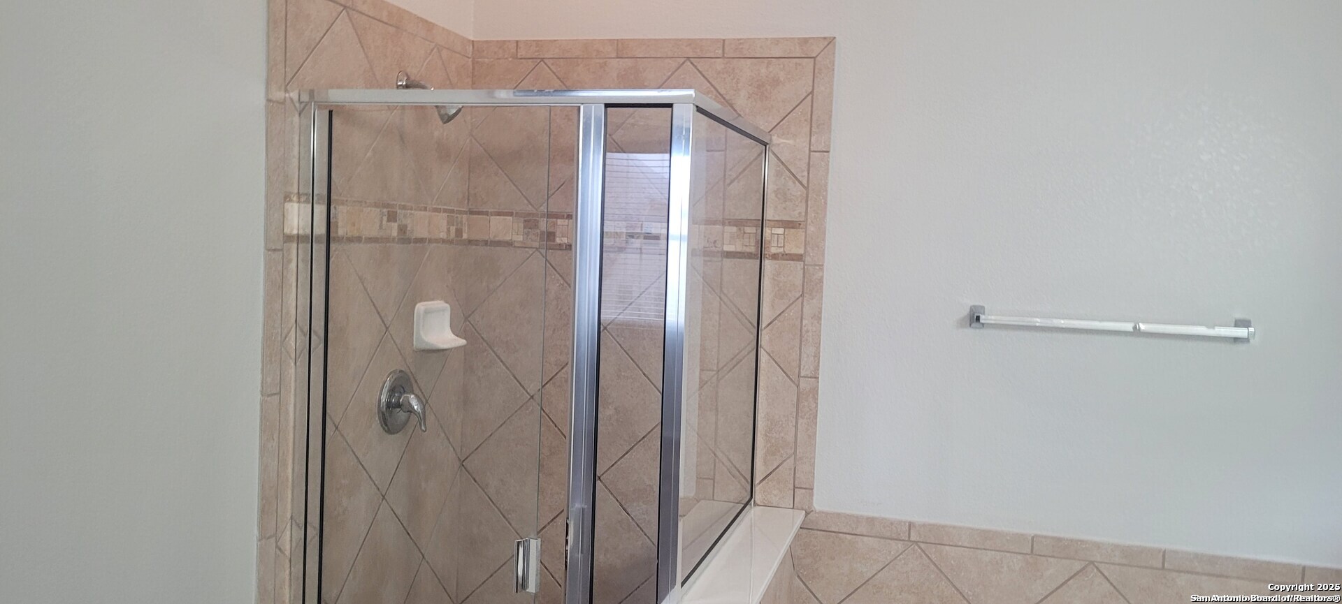 225 Country Vale Cibolo TX 78108