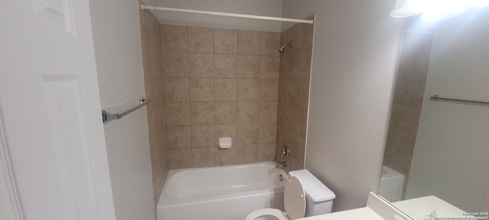 225 Country Vale Cibolo TX 78108