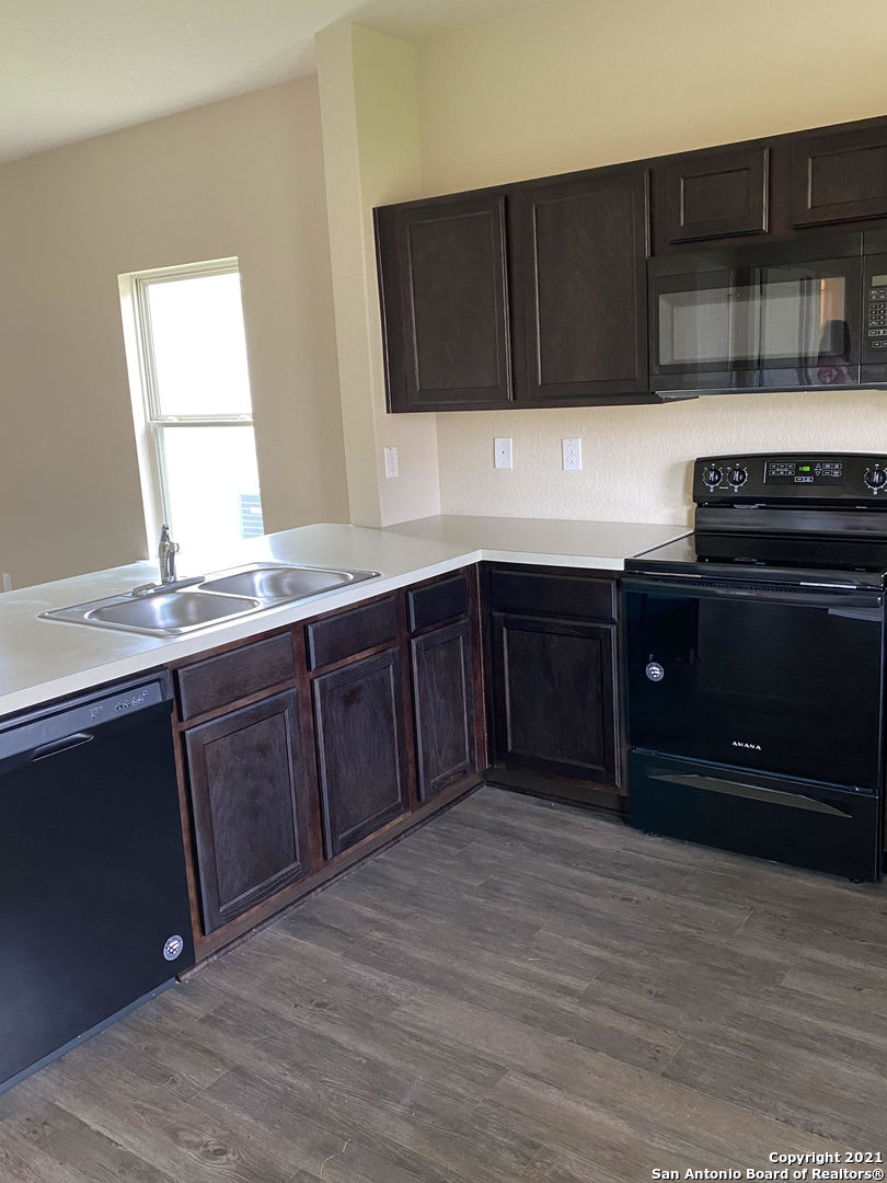 7331 Barlow Grove San Antonio TX 78244