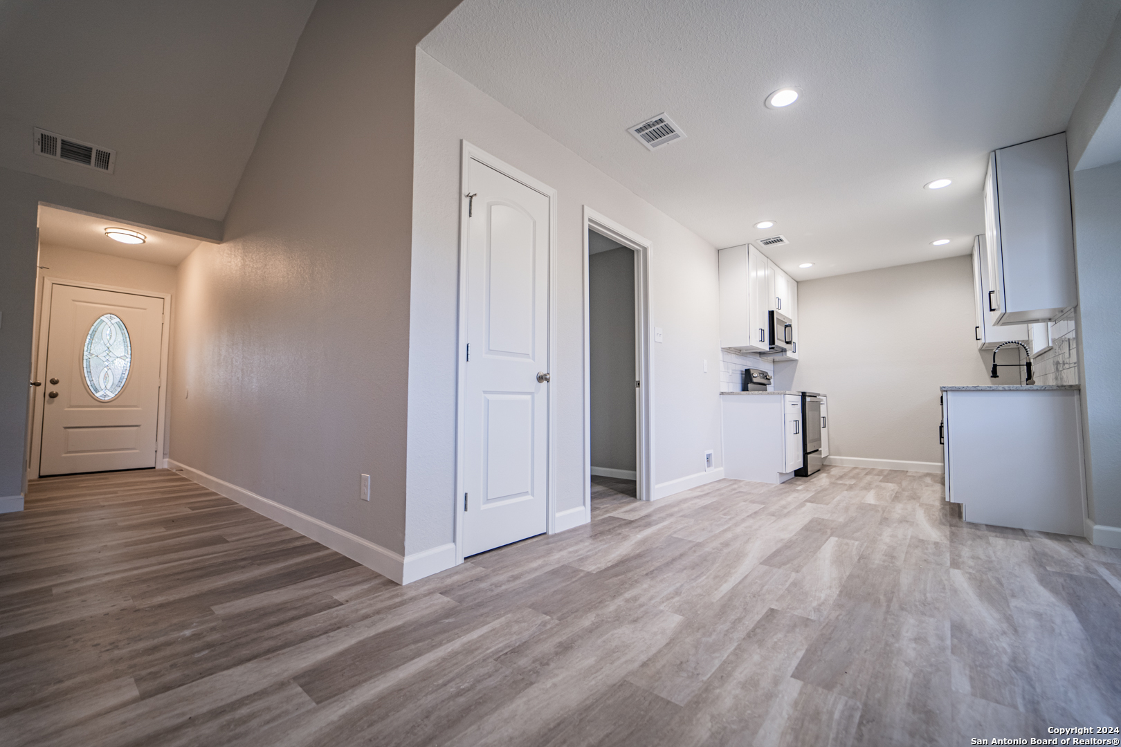 5866 Cliff Path San Antonio TX 78250