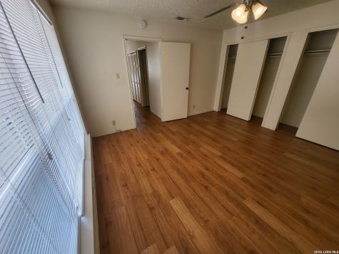 8427 Cranberry Hill San Antonio TX 78254