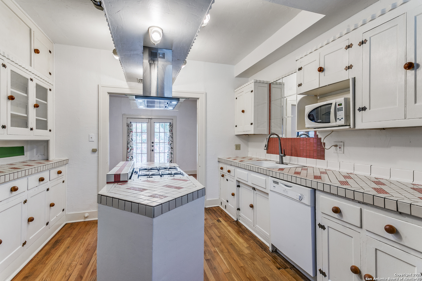526 Pershing San Antonio TX 78209