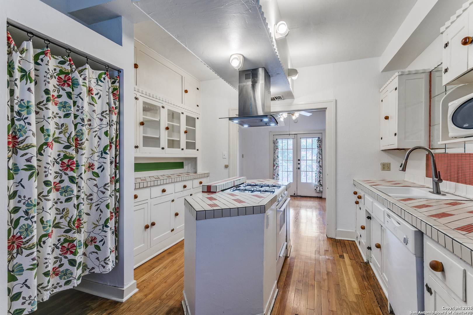 526 Pershing San Antonio TX 78209