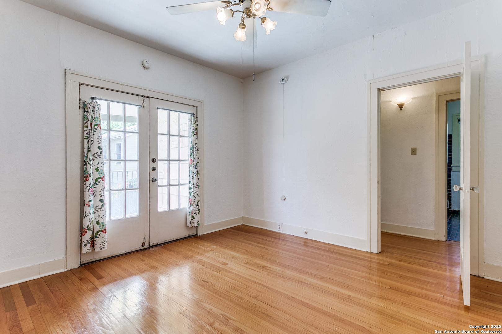 526 Pershing San Antonio TX 78209