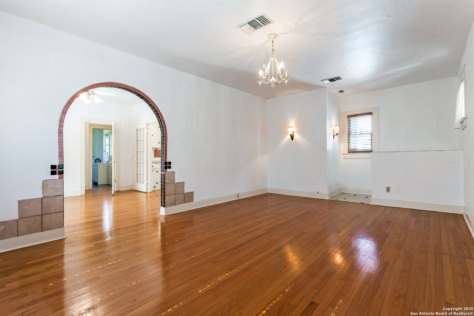 526 Pershing San Antonio TX 78209