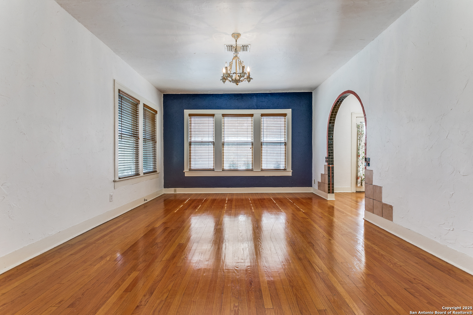 526 Pershing San Antonio TX 78209
