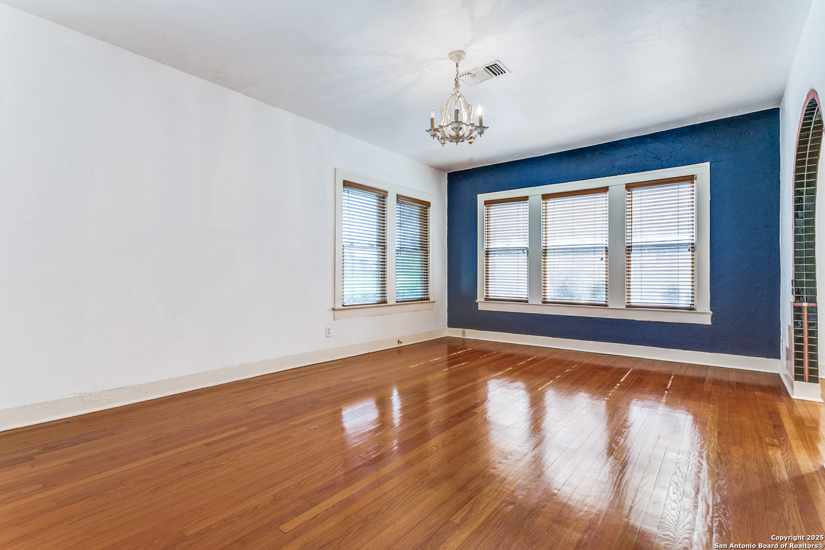 526 Pershing San Antonio TX 78209