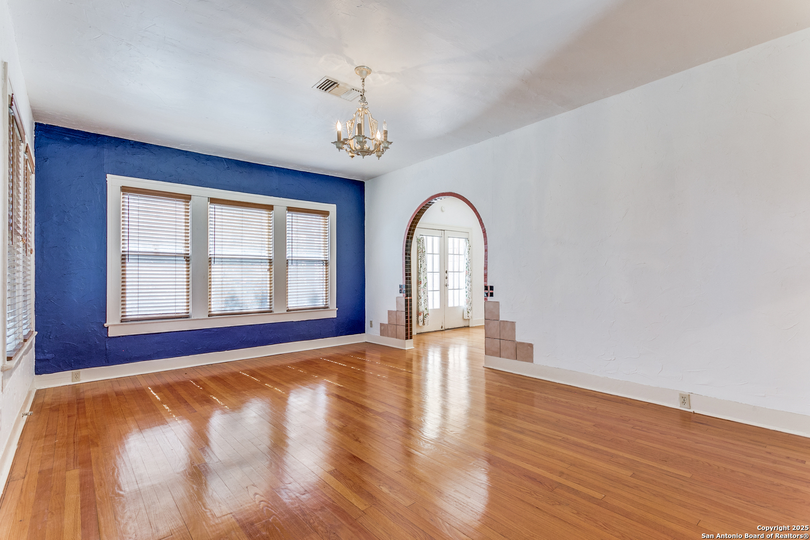 526 Pershing San Antonio TX 78209
