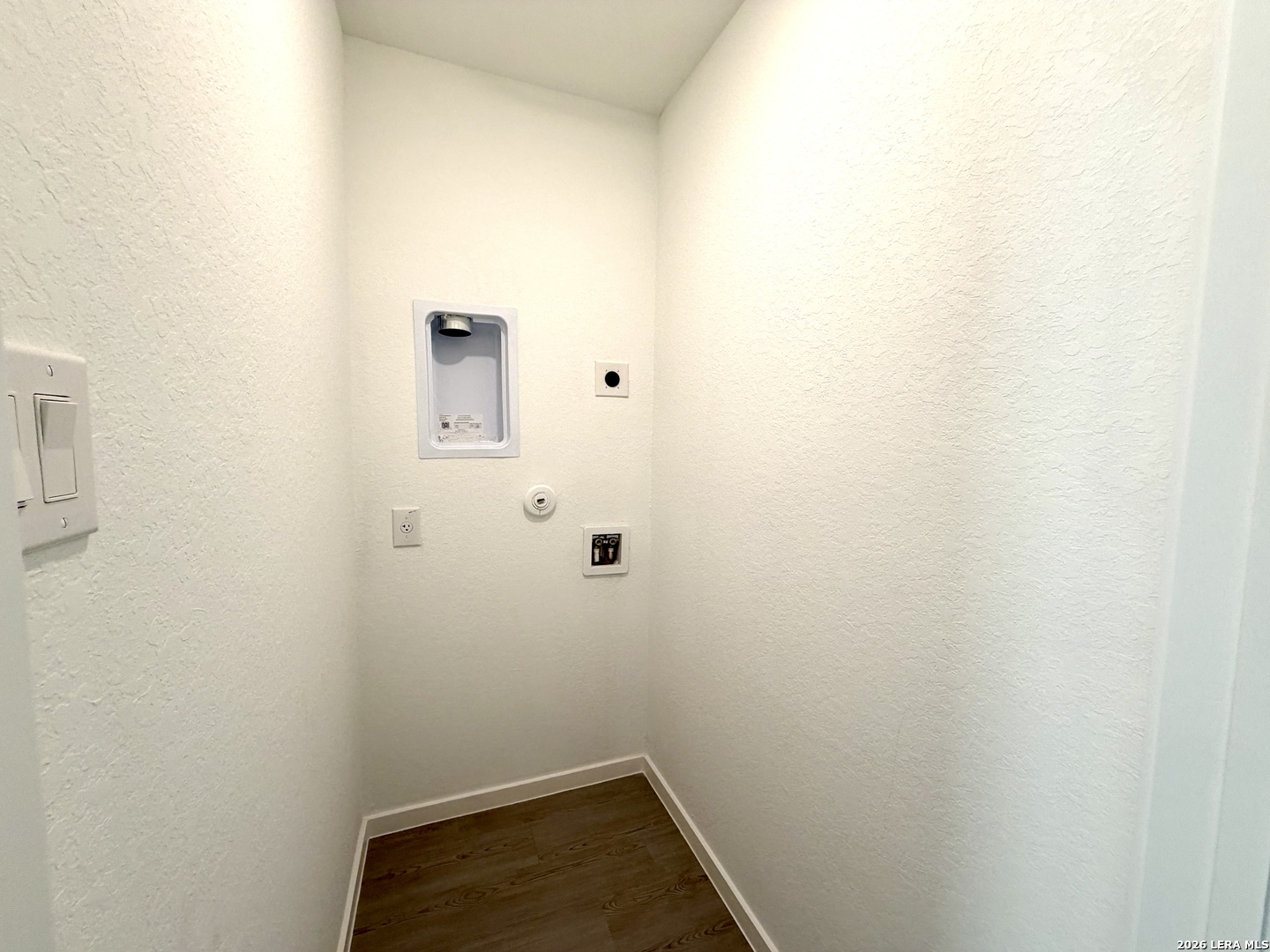 6863 Chert Chase Elmendorf TX 78112