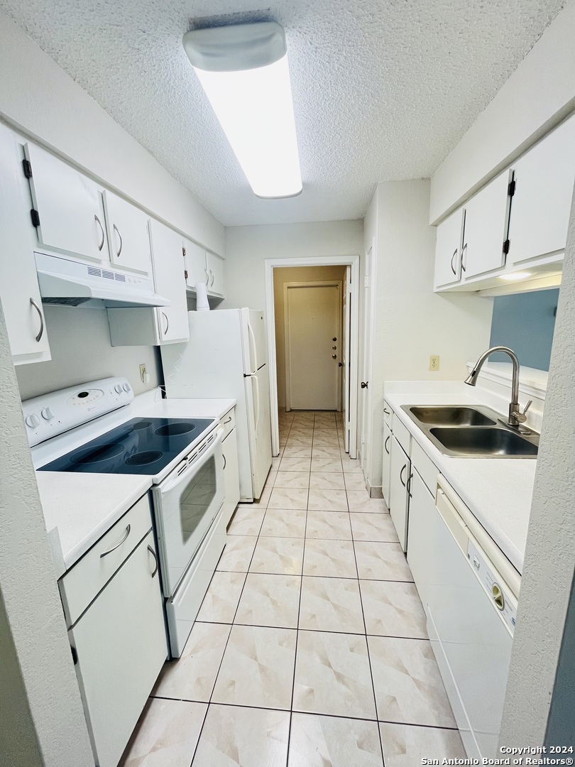 6319 Waddesdon Wood San Antonio TX 78233