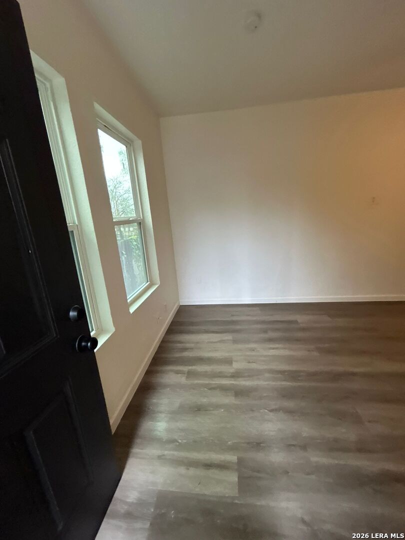2215 N Elmendorf San Antonio TX 78201