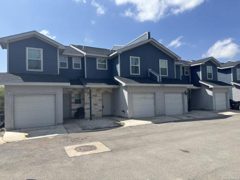 6942 Crestway San Antonio TX 78239