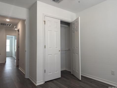 6942 Crestway San Antonio TX 78239