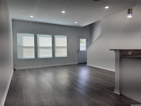 6942 Crestway San Antonio TX 78239