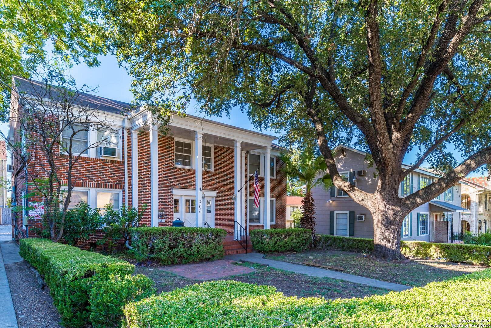 706 W French Place San Antonio TX 78212