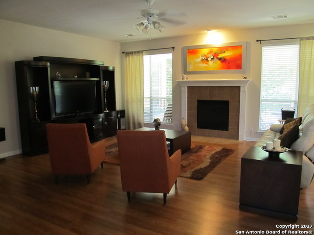 118 Stonewall Bend San Antonio TX 78256