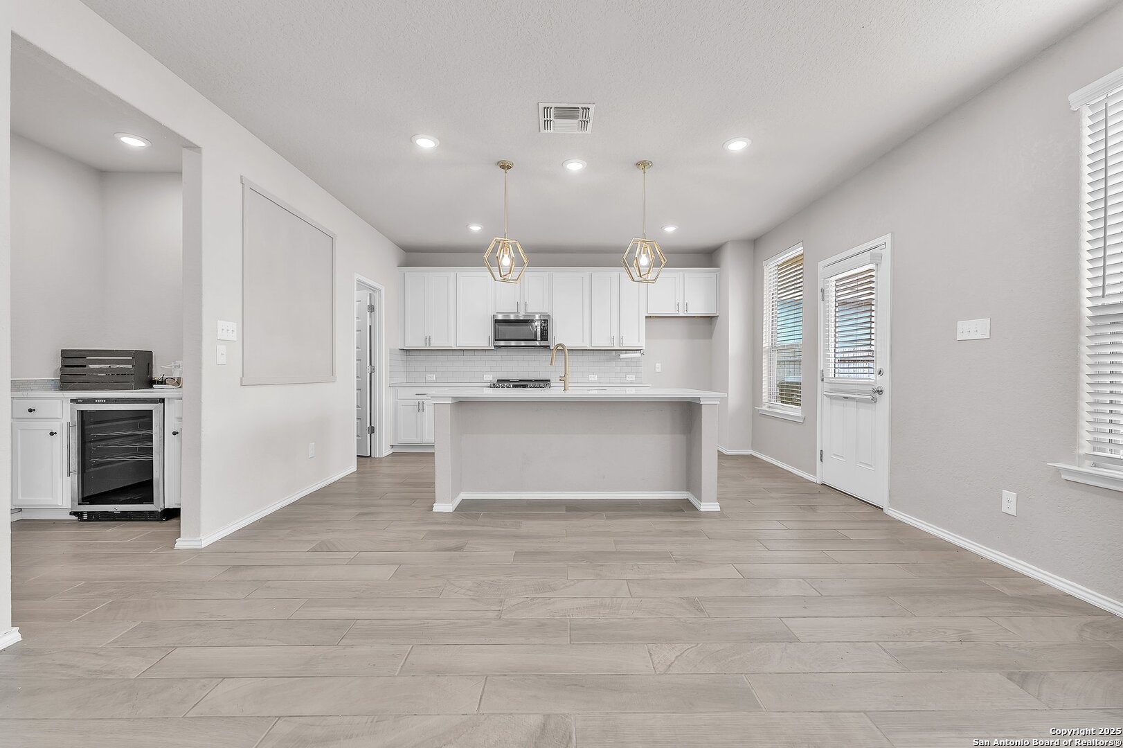 2448 Hiddenbrooke Seguin TX 78155
