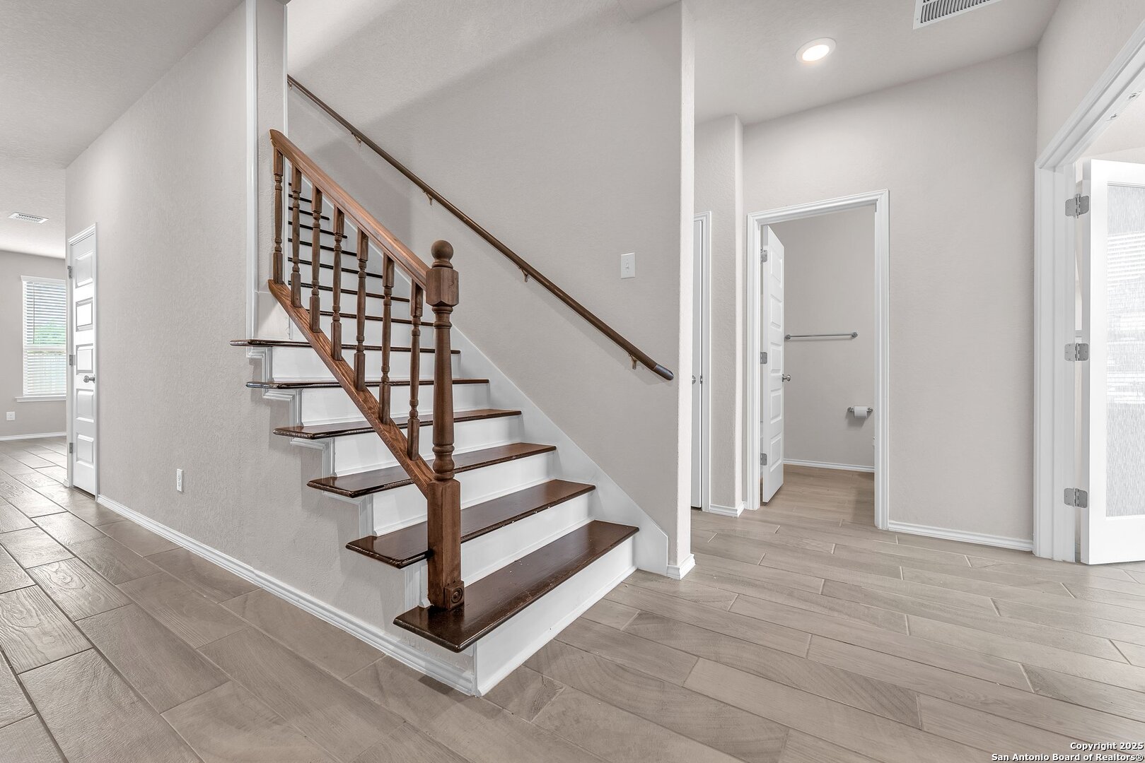2448 Hiddenbrooke Seguin TX 78155