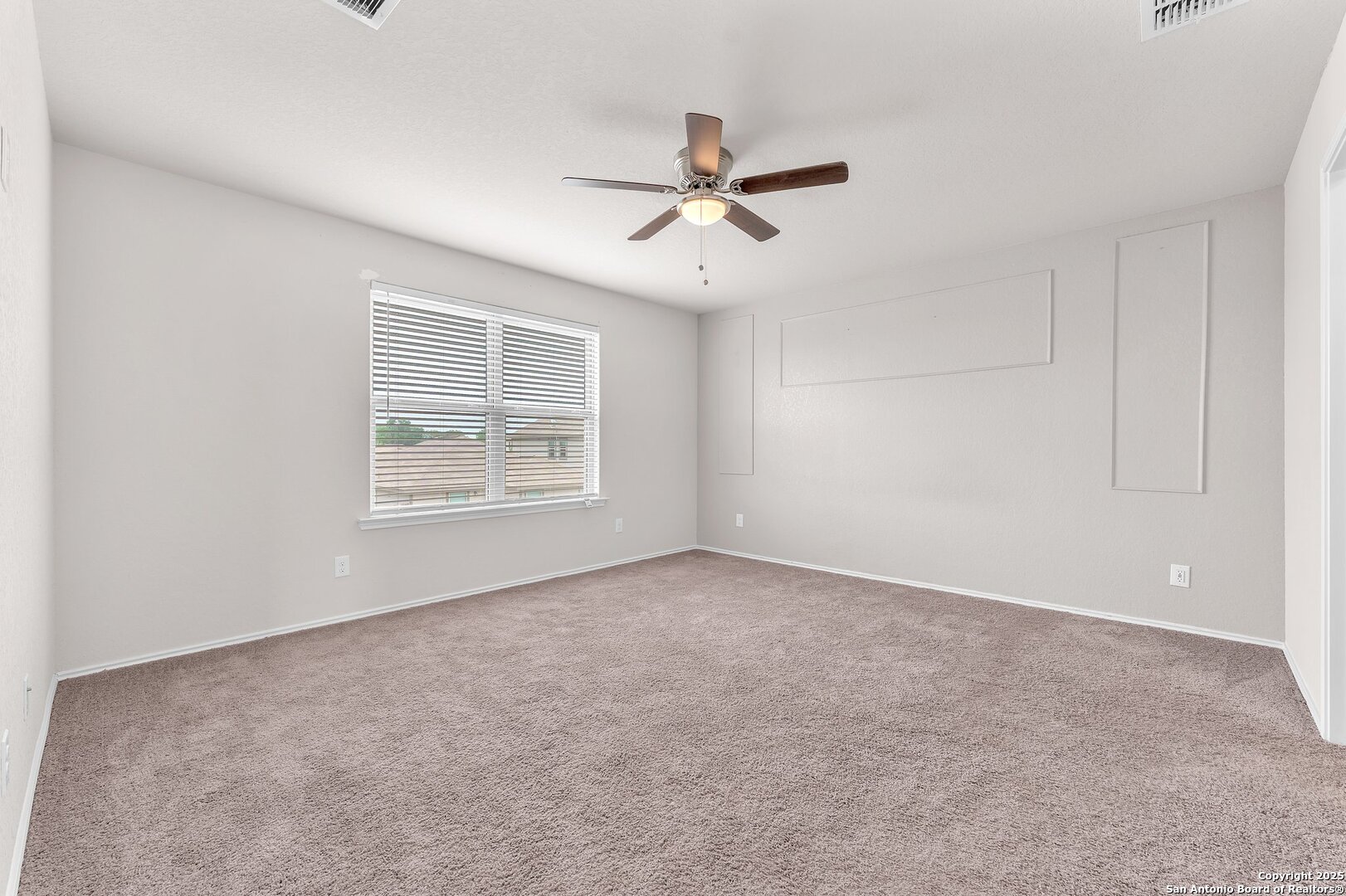 2448 Hiddenbrooke Seguin TX 78155