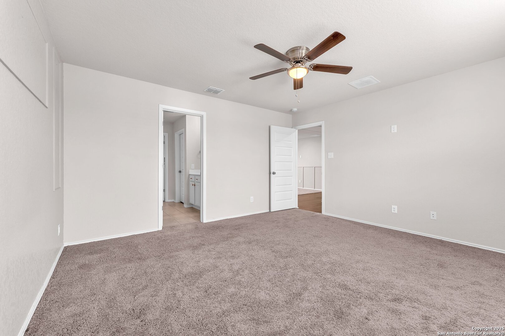 2448 Hiddenbrooke Seguin TX 78155