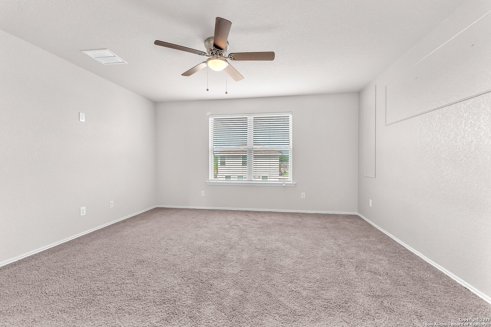 2448 Hiddenbrooke Seguin TX 78155