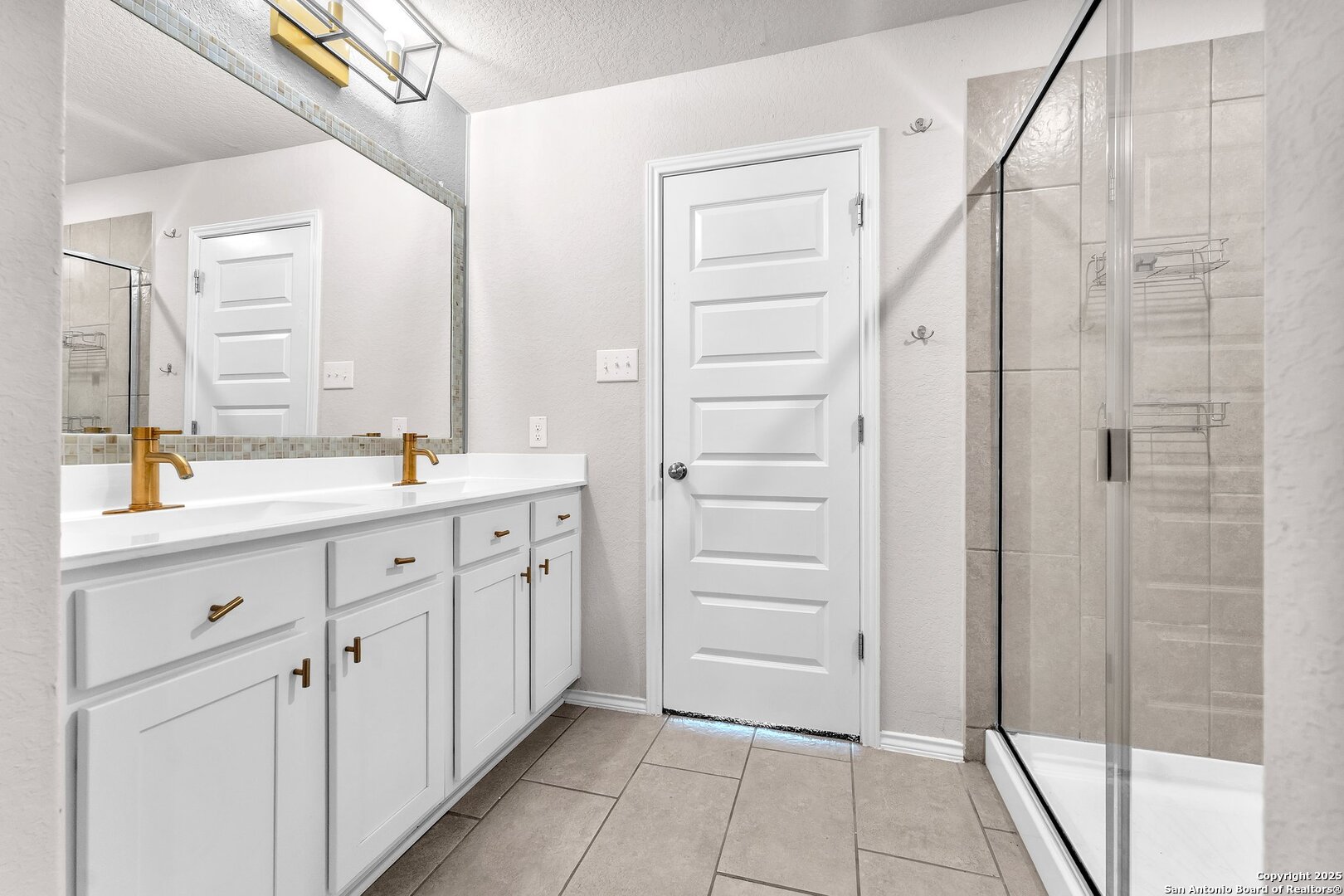 2448 Hiddenbrooke Seguin TX 78155
