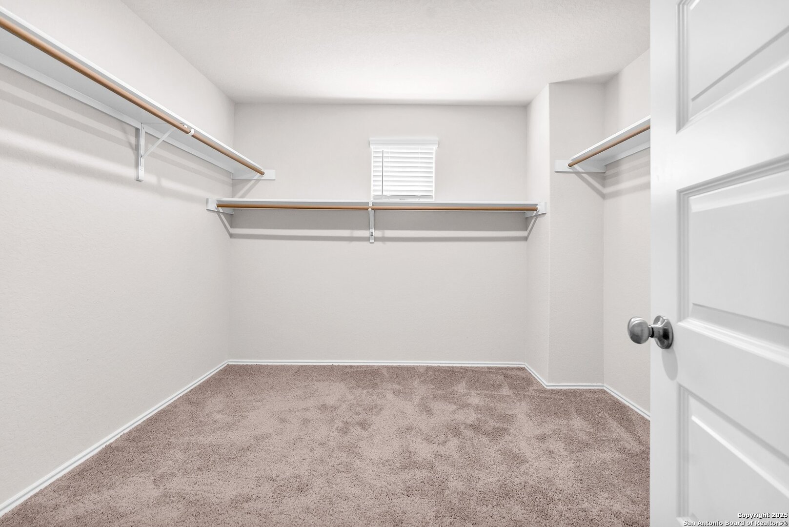 2448 Hiddenbrooke Seguin TX 78155