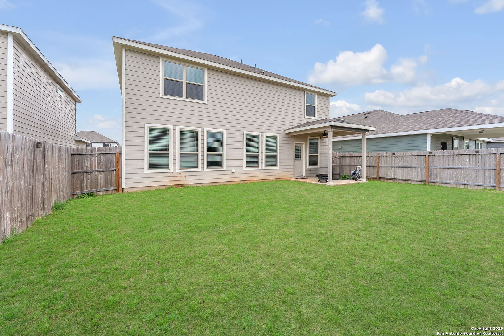2448 Hiddenbrooke Seguin TX 78155