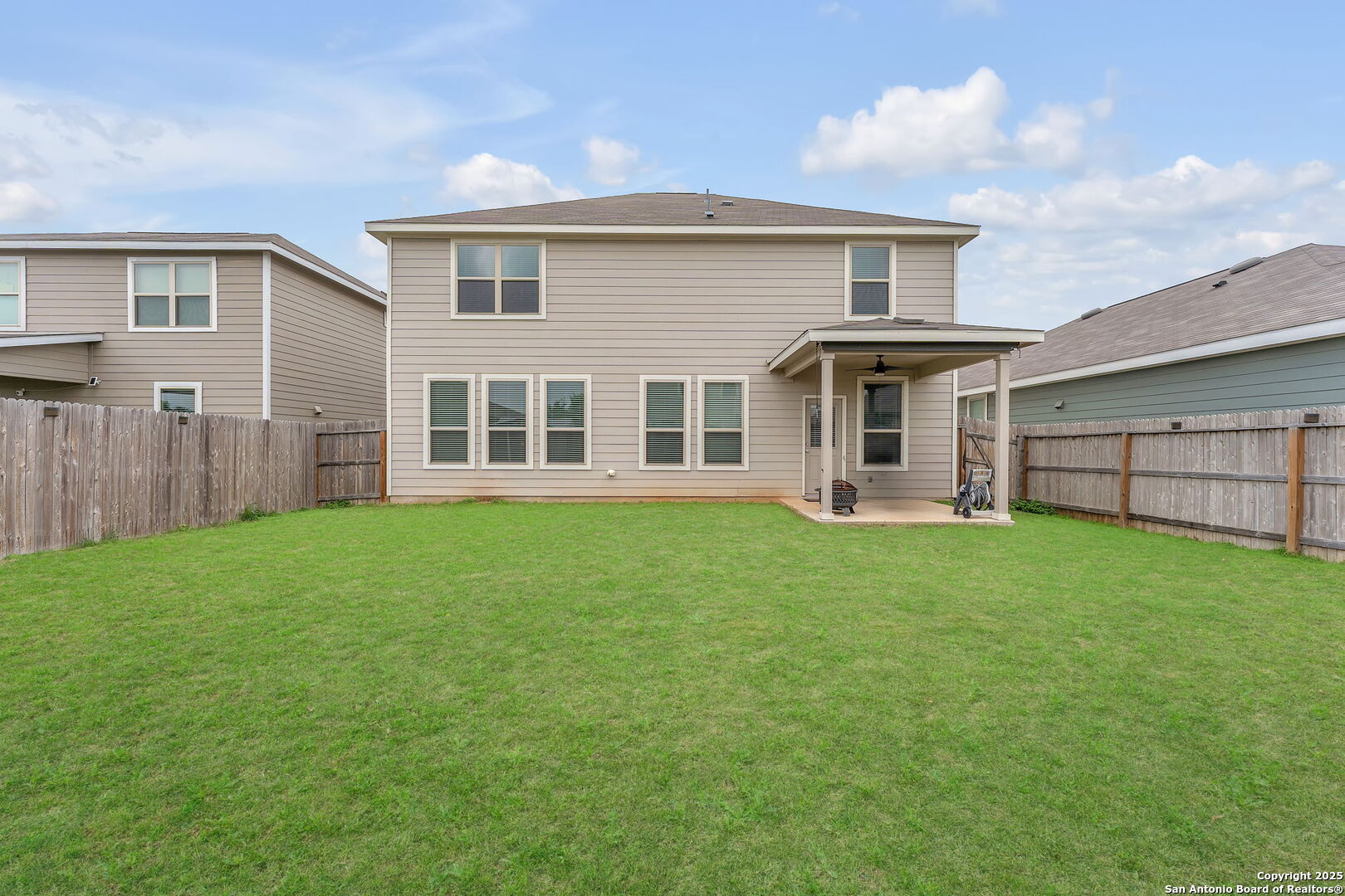 2448 Hiddenbrooke Seguin TX 78155