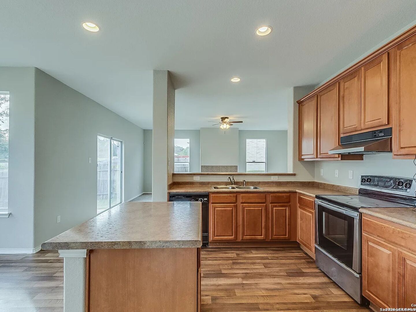 6772 Wayman Live Oak TX 78233