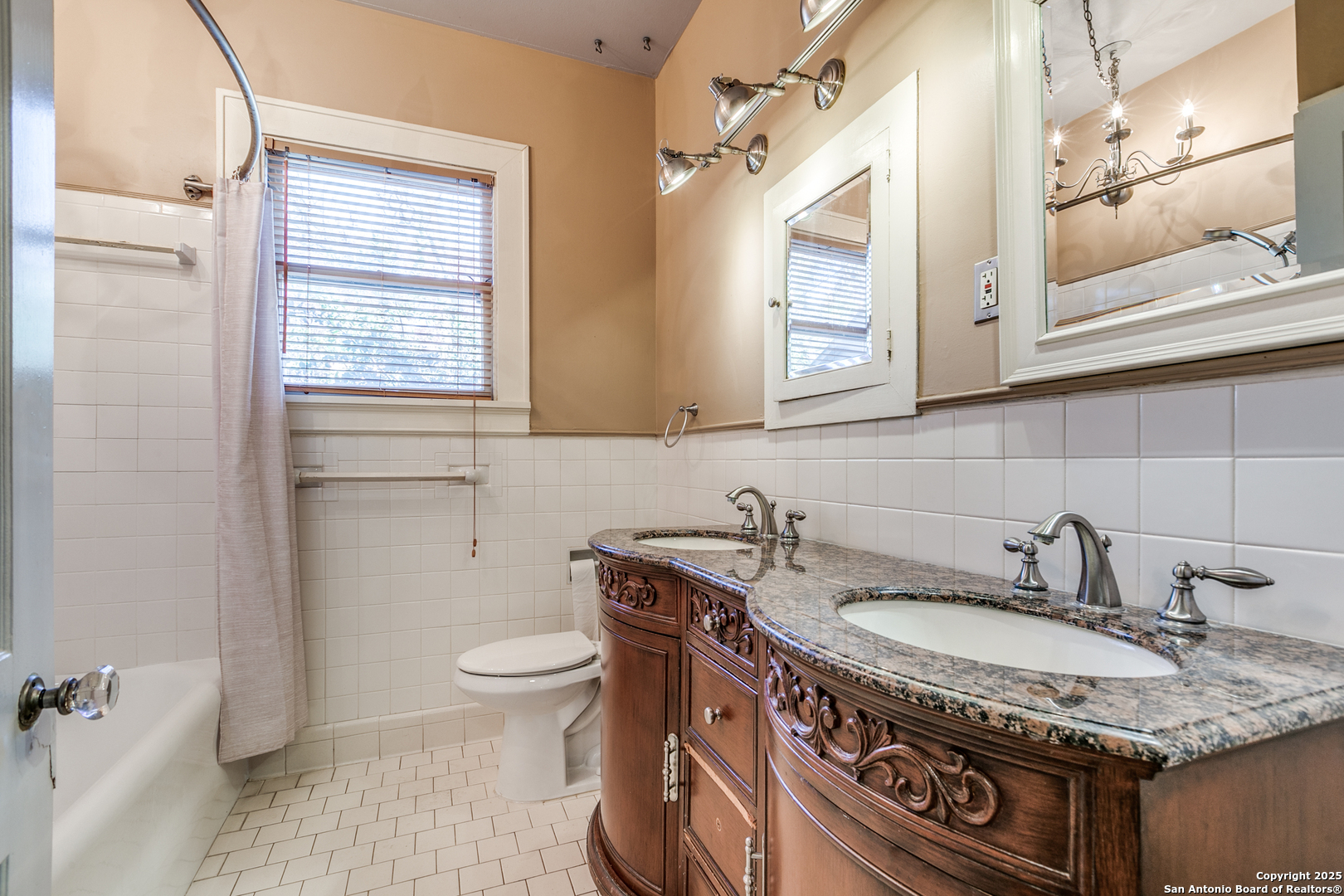 411 E Huisache Avenue San Antonio TX 78212