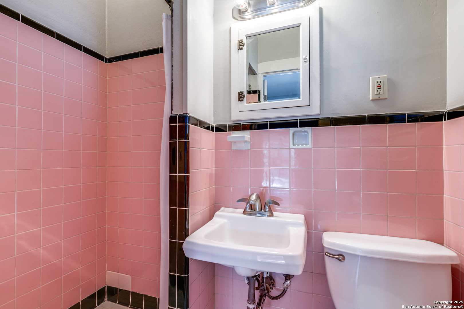 411 E Huisache Avenue San Antonio TX 78212