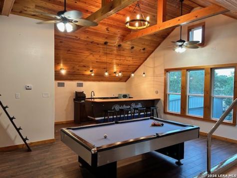 707 Faurie Road Lakehills TX 78063