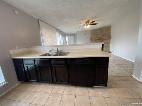8459 Cranberry Hill San Antonio TX 78254