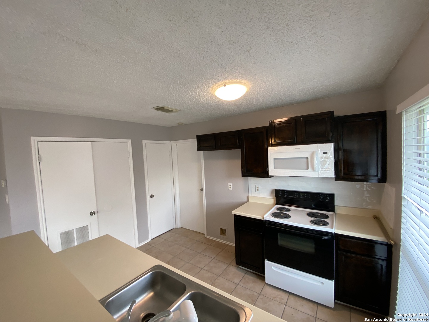8459 Cranberry Hill San Antonio TX 78254