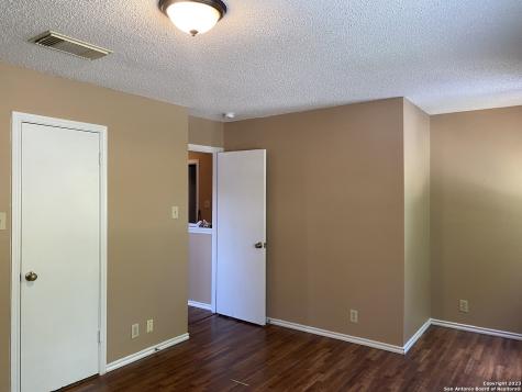 3643 Cameron Springs San Antonio TX 78244