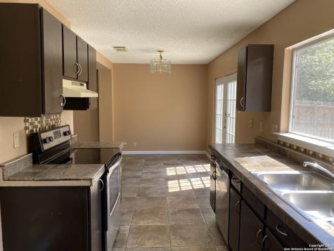 3643 Cameron Springs San Antonio TX 78244