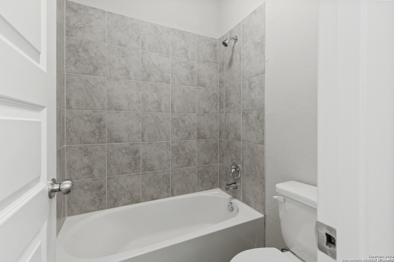 2434 Dry Moss San Antonio TX 78224
