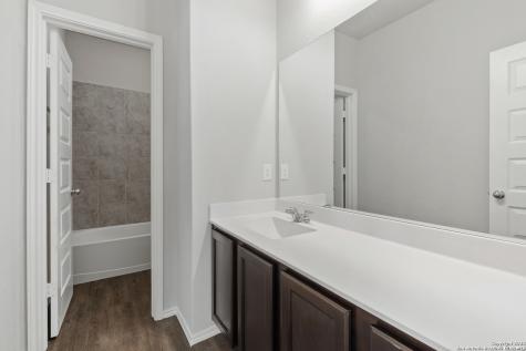 2434 Dry Moss San Antonio TX 78224