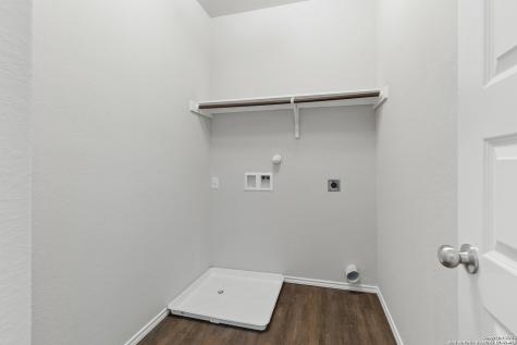 2434 Dry Moss San Antonio TX 78224