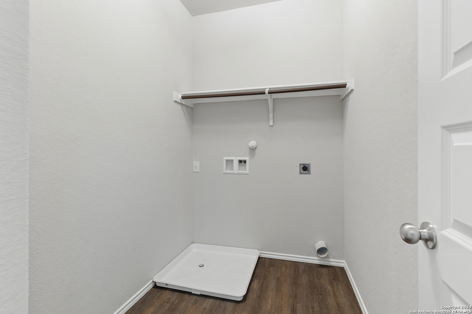 2434 Dry Moss San Antonio TX 78224