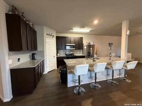 2434 Dry Moss San Antonio TX 78224