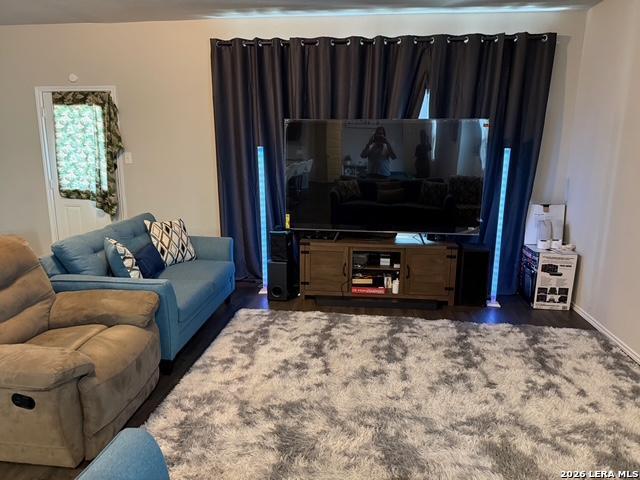 2434 Dry Moss San Antonio TX 78224