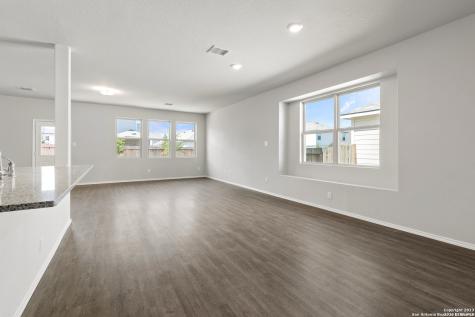 2434 Dry Moss San Antonio TX 78224