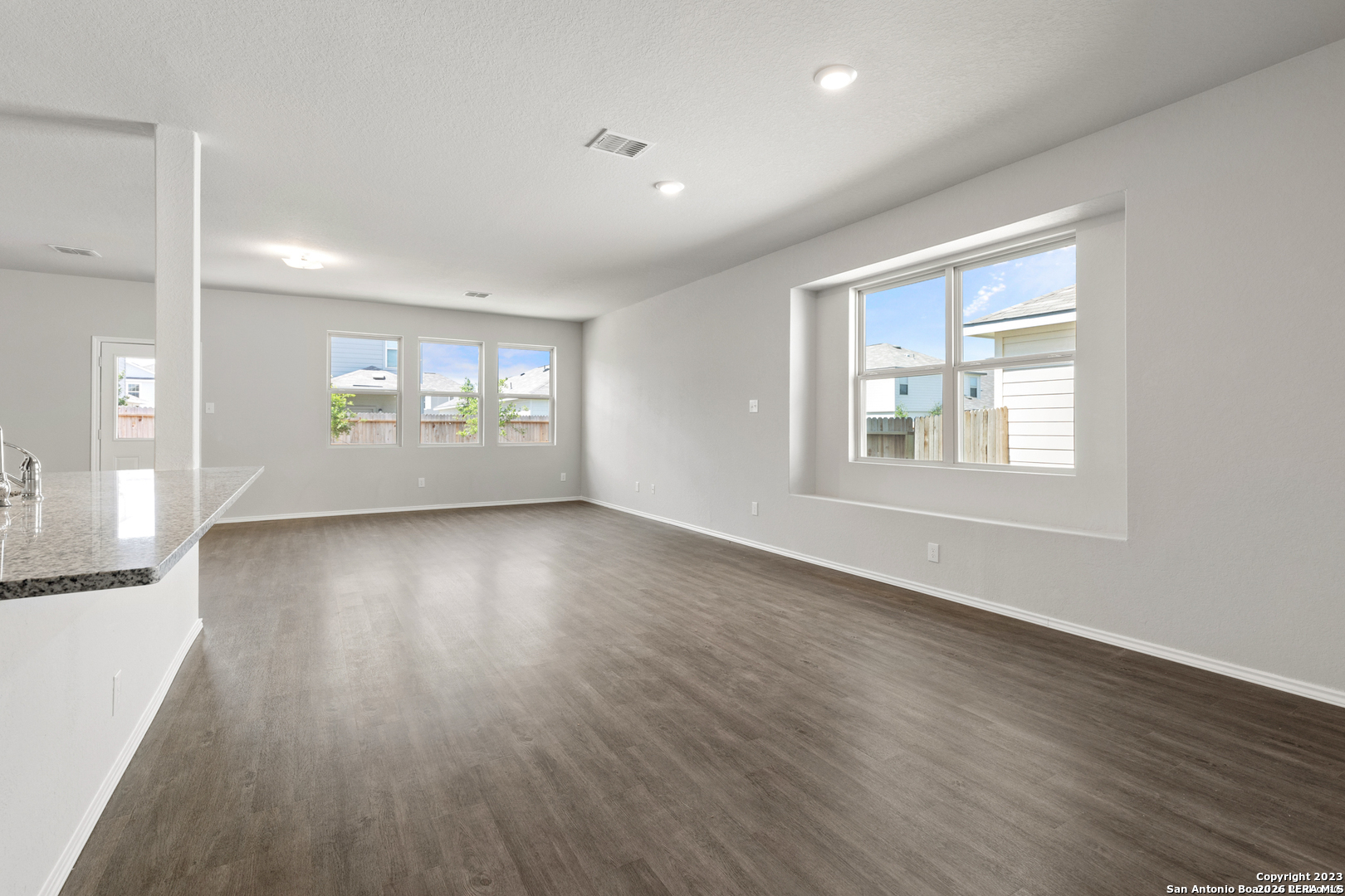 2434 Dry Moss San Antonio TX 78224