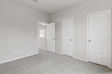 2434 Dry Moss San Antonio TX 78224
