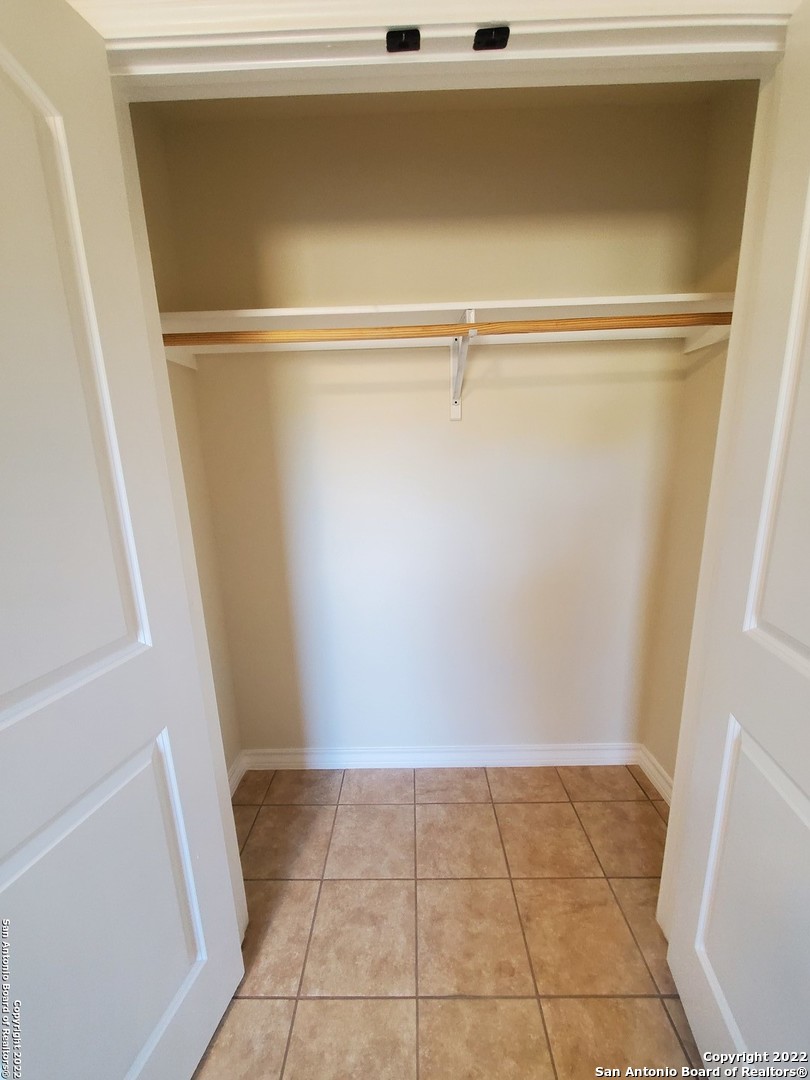 7539 W Dixon Road Somerset TX 78069