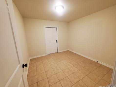 7539 W Dixon Road Somerset TX 78069