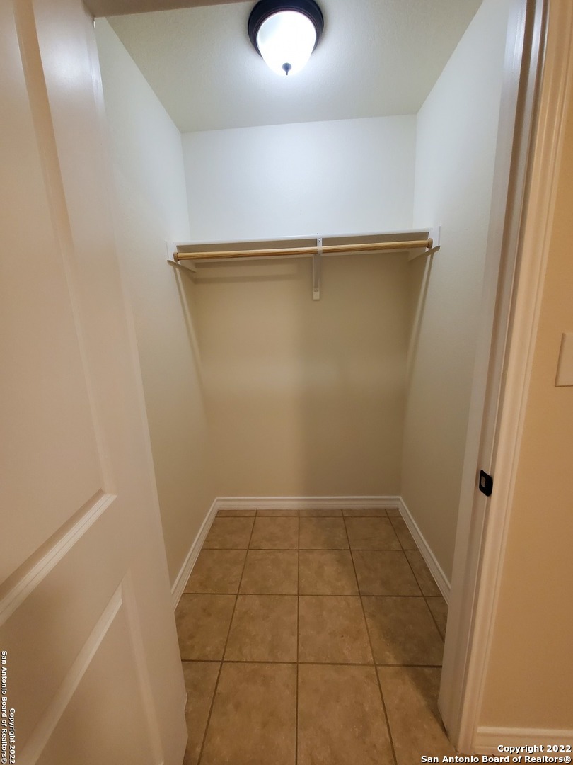 7539 W Dixon Road Somerset TX 78069